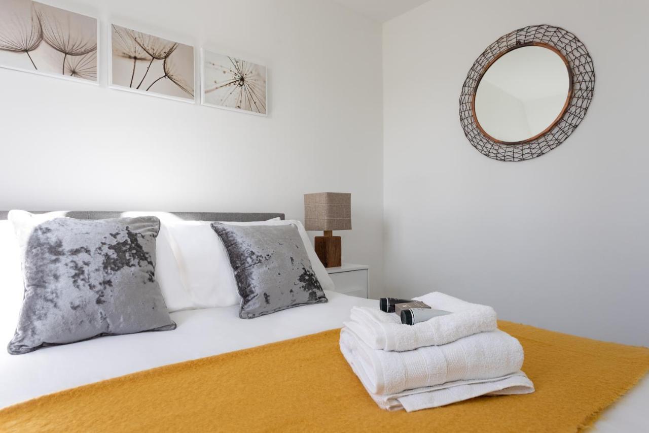 Castle Reach Apartment Colchester Bagian luar foto